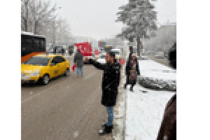 GAZİANTEP'TE BAYRAK DAĞITIMI