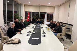 GAÜN- TOPLULUK BAŞKANI'NA BAŞARI HEDİYESİ