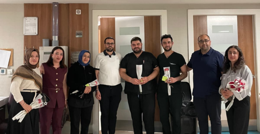 GENÇLİK GİRİŞİM VE EĞİTİM DERNEĞİ İLE GENÇLİK GİRİŞİM VE EĞİTİM TOPLULUĞU BİRLİKTE 12 MAYIS HEMŞİRELER GÜNÜ KUTLAMASI - MUCAHİTLER HASTANESİ