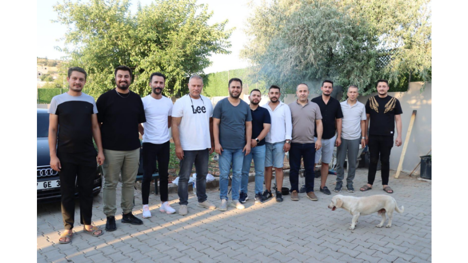 DERNEK YÖNETİM KURULU İLE 2.YILIMIZI KUTLUYORUZ